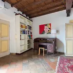 Pantheon Enchanting Luxury Apartment